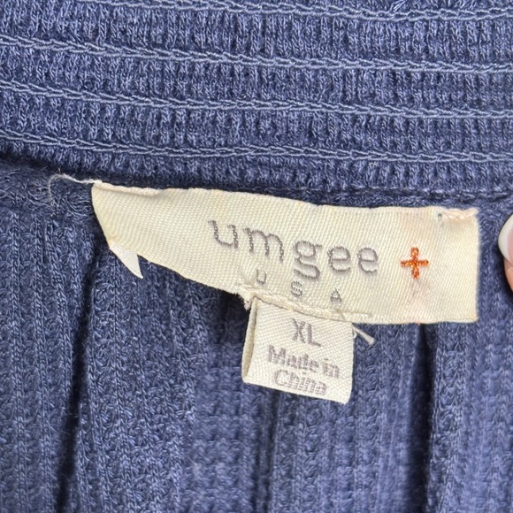 Umgee Waffle Blue Blouse Size XL Bright Floral Balloon Sleeve Navy Boho - Picture 6 of 9